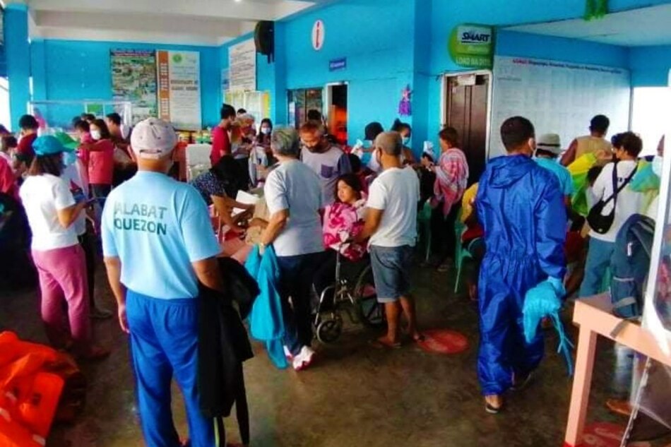 Boat crew member dies in Quezon sea mishap 1