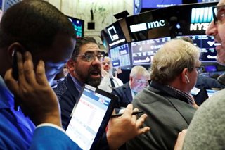 Global stocks, oil plunge as Fed virus move fails to ease fears