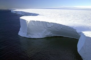 Antarctica's glacier-damming ice shelves at risk of crumbling