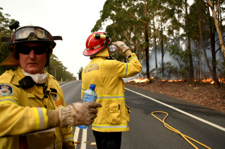 Firefighters Hit Out At Aussie PM Over Bushfire Response | ABS-CBN News