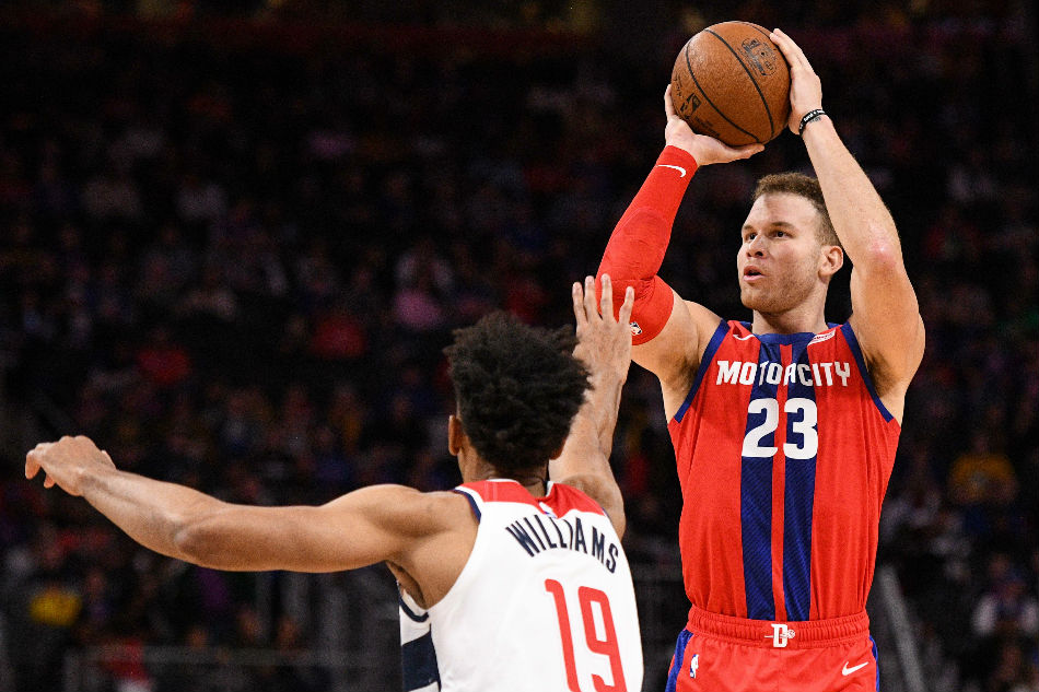 Blake Griffin Considering Season-Ending Surgery