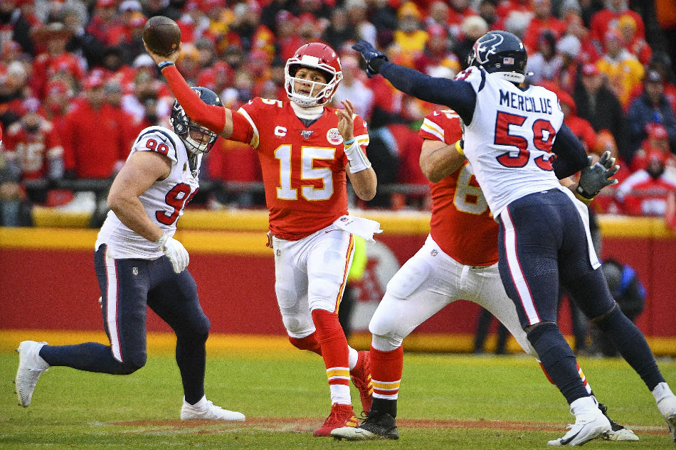 NFL: Chiefs roar back from 24-0 down to rout Texans