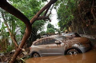 Flash floods kill 9 in Indonesia