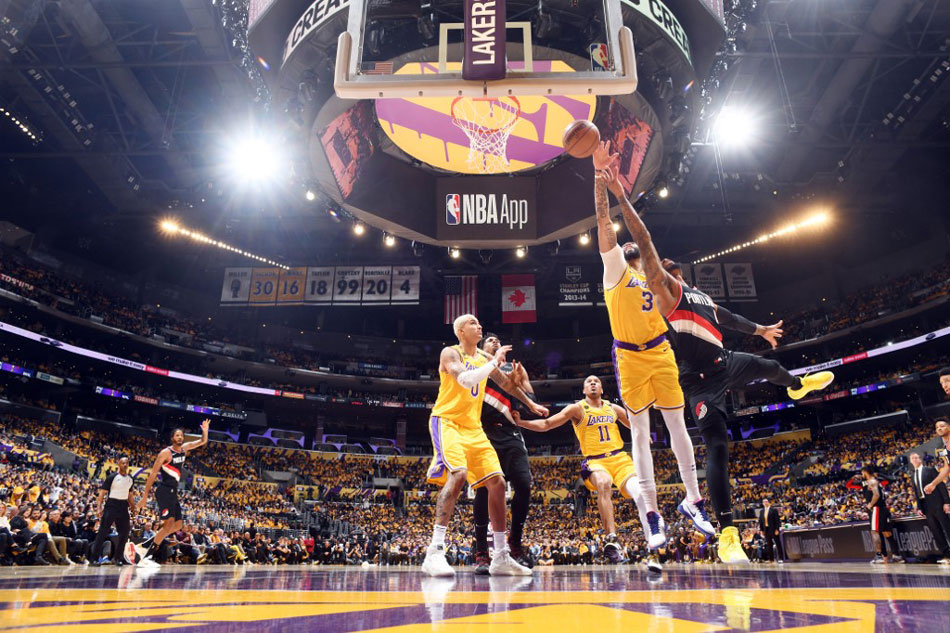 IN PHOTOS: Sea of Kobe jerseys as Lakers play first game after crash ...