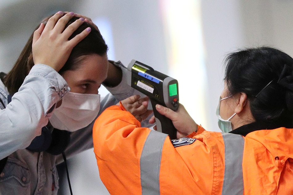 Hong Kong starts quarantine for mainland China arrivals 1