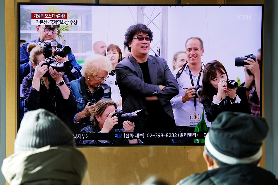 Breaking the subtitle barrier: S.Koreans celebrate historic Oscar wins of &#39;Parasite&#39; 1