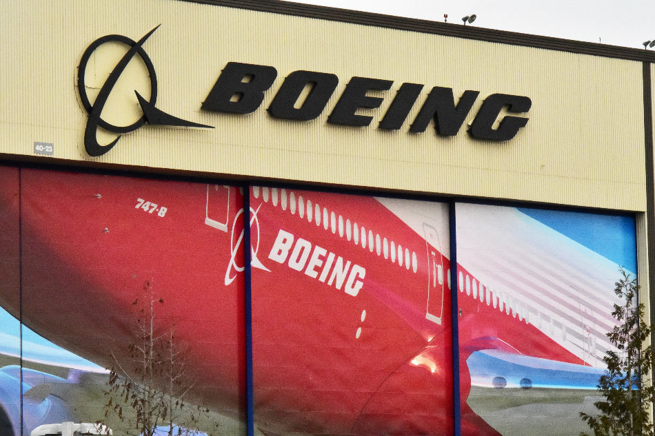 Boeing CEO sees slow airline rebound, no dividend for &#39;years&#39; 1