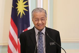 Turmoil in Malaysia as PM Mahathir submits resignation