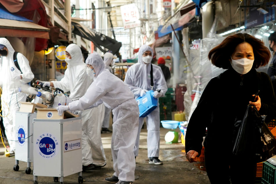 S.Korea reports 505 new coronavirus cases, postpones military drill with U.S. 1