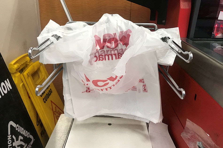 Banned! New York sends plastic bags packing 1