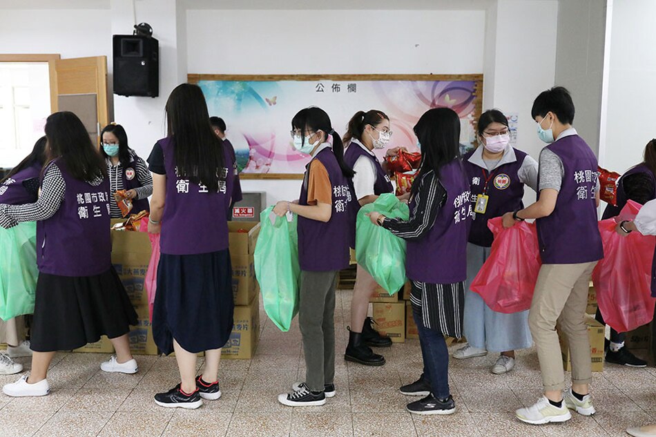 Taiwan to spend $35 billion fighting coronavirus, to donate 10 million masks 1