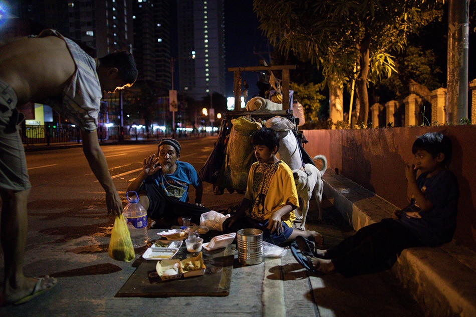 Metro Manila residents to get lockdown cash aid before Maundy Thursday: DSWD 1