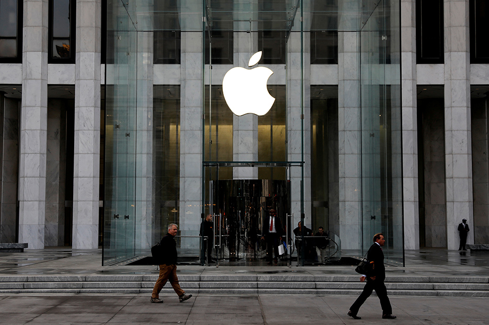 Apple starts making protective visors for COVID-19 relief