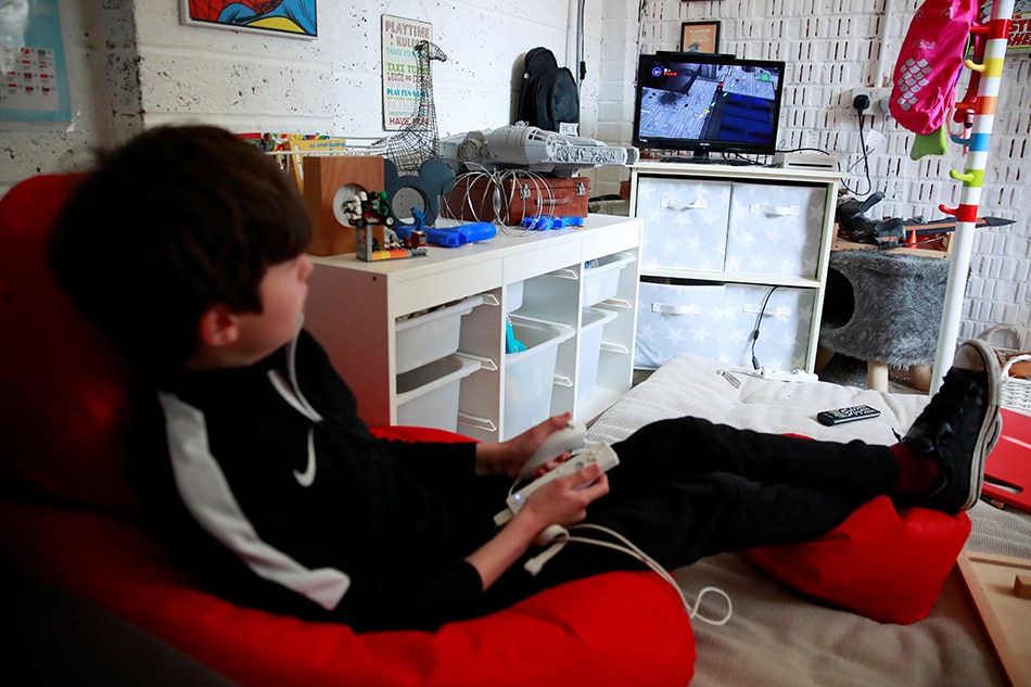 Digital video game spending hits record high under virus lockdown 1