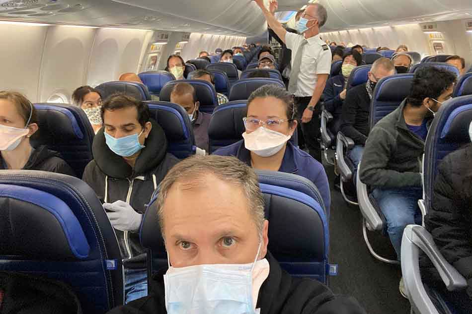 Major US airlines endorse temperature checks for passengers 1