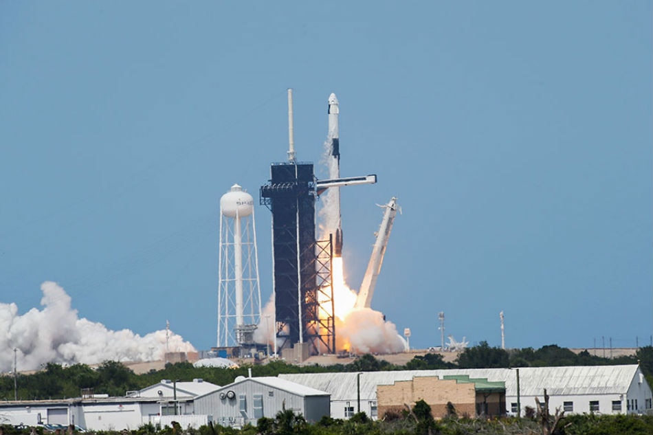 SpaceX rocket lifts off on historic private crewed flight 1