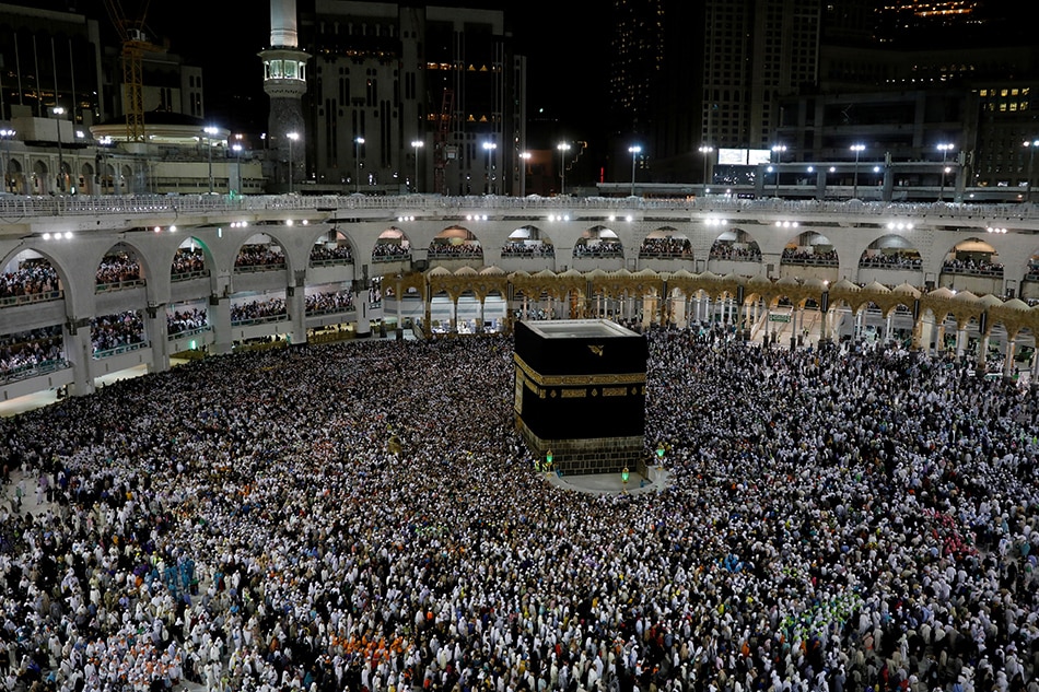 Saudi faces perilous hajj call as virus spikes 1