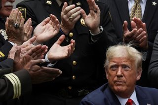 Trump signs order on police reform