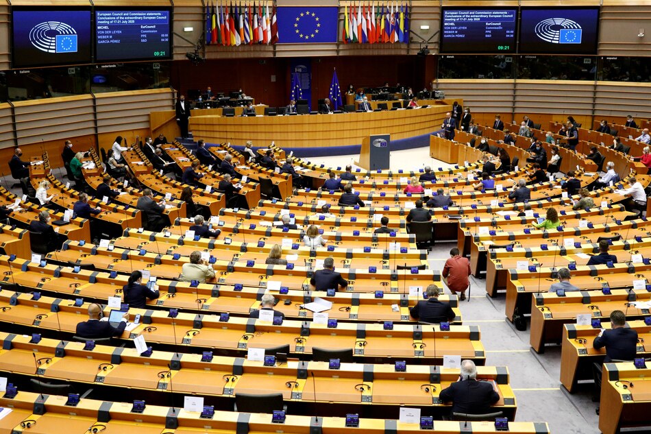 European Parliament set for tight vote on &#39;historic&#39; climate law 1