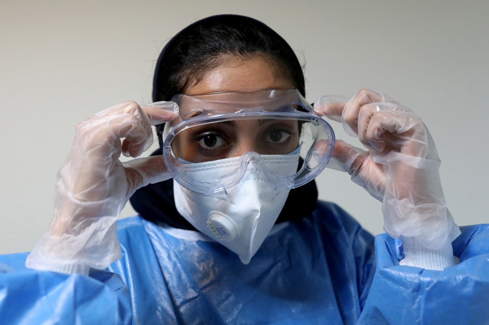 Tehran scrambles for hospital beds as Iran reports record new coronavirus cases 1