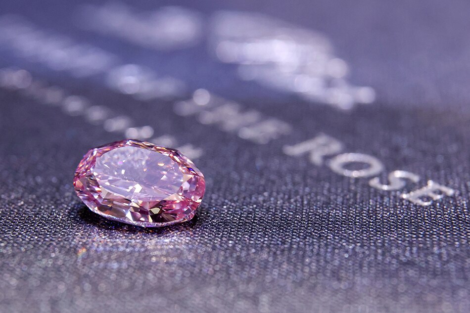 Super rare, purple-pink diamond up for auction, could fetch $38 million 1