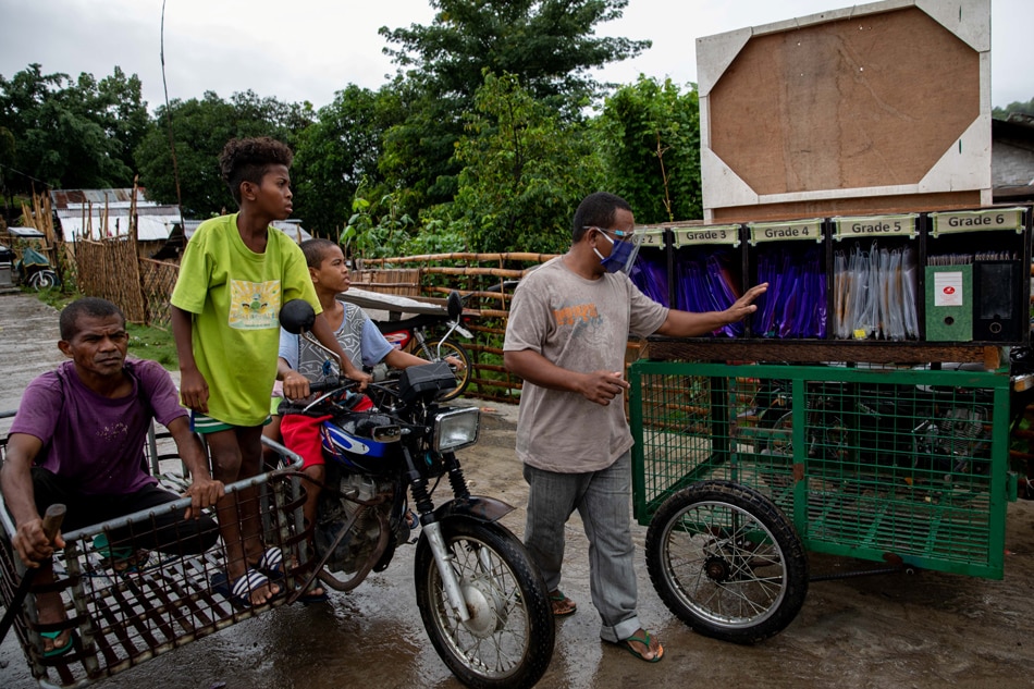 For isolated tribe, Philippine rickshaw brings learning amid pandemic 1