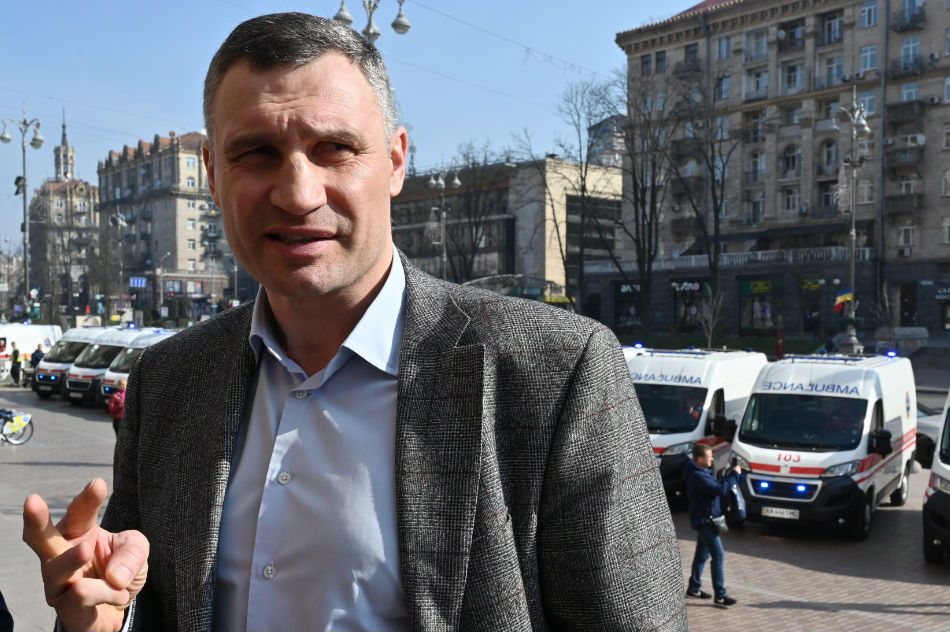 Former Boxer Turned Kiev Mayor Vitali Klitschko Contracts Covid 19 Abs Cbn News