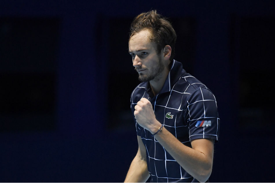 Tennis: Medvedev destroys Djokovic at ATP Finals as Zverev bounces back 1