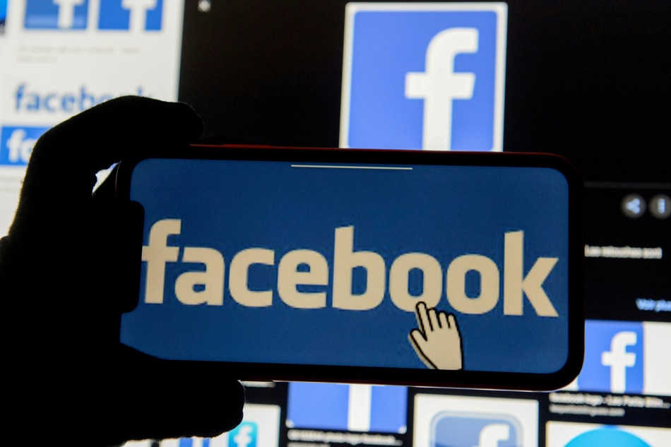 Facebook profit surges as pandemic fuels use 1