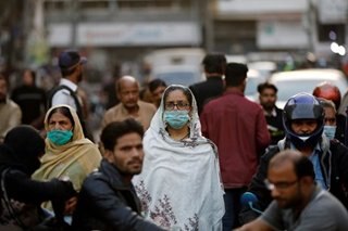 Pakistan suspends hospital staff after oxygen shortage kills COVID-19 patients