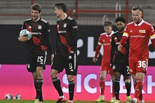 Football: Lewandowski rescues Bayern at Union, Dortmund suffer 'disaster'
