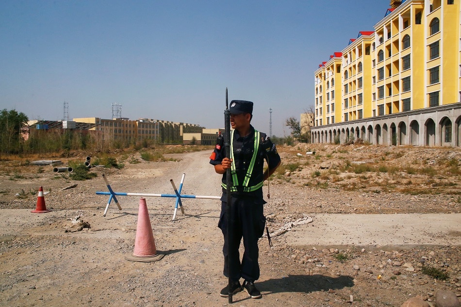 China accused of forcing 570,000 people to pick cotton in Xinjiang 1