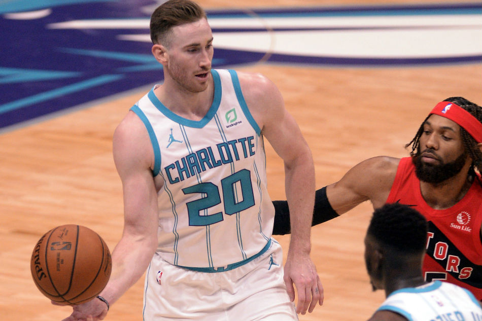 Charlotte Hornets' Gordon Hayward dealing with fractured finger