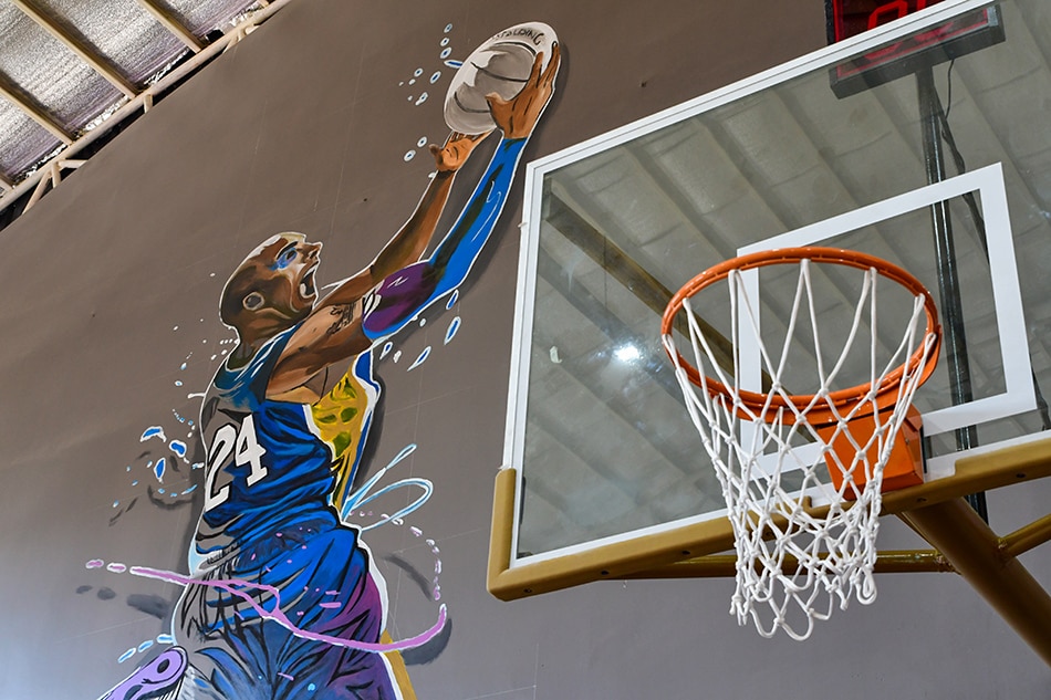 Kobe Bryant inalala ng Pinoy fans sa mga mural, memorabilia 5