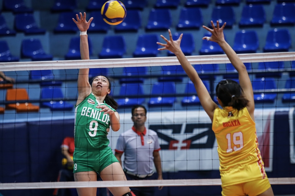 NCAA: CSB earns share of lead in women&#39;s volleyball 1