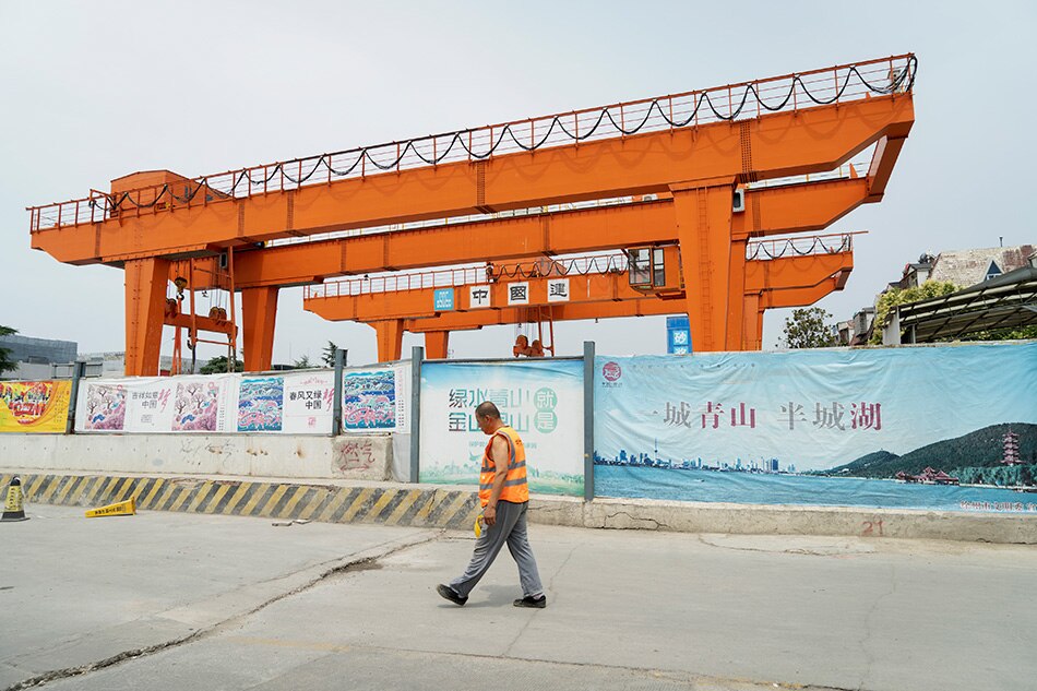 China tries its favorite economic cure: More construction 1