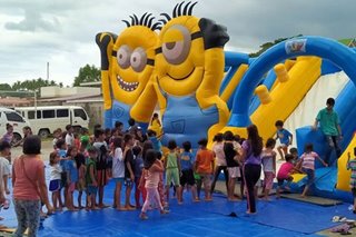 Inflatable 'park', itinayo para sa ilang mga bakwit na nasalanta ng Taal