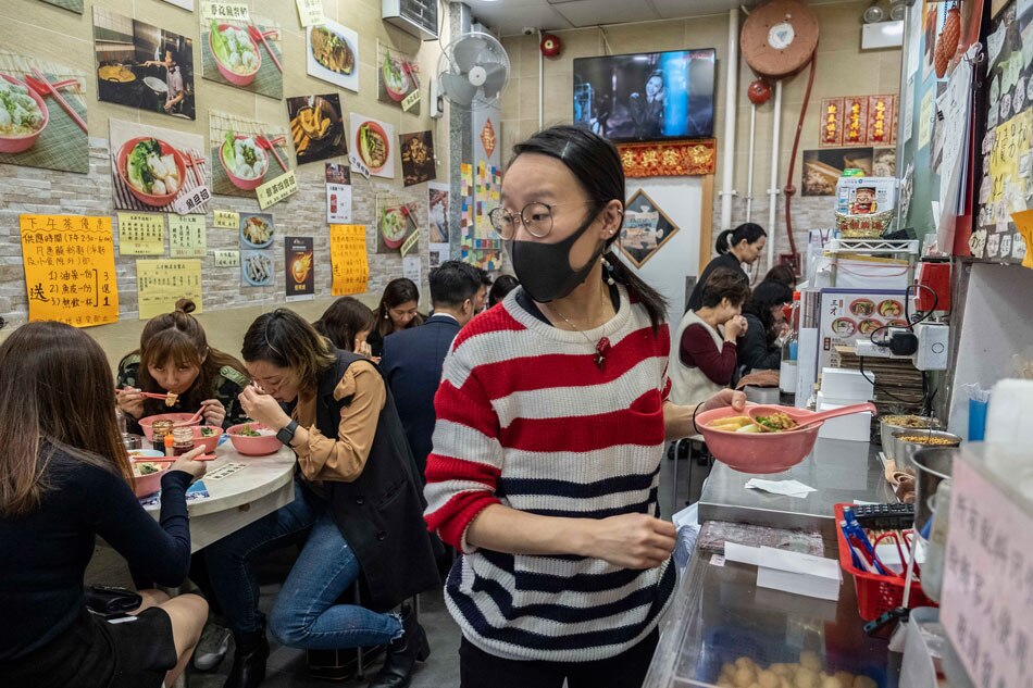 Yellow or blue? In Hong Kong, businesses choose political sides 2
