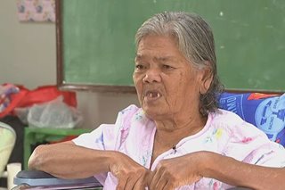 Lola muling nakatagpo ang pamilyang nawalay sa kaniya sa gitna ng Taal evacuation
