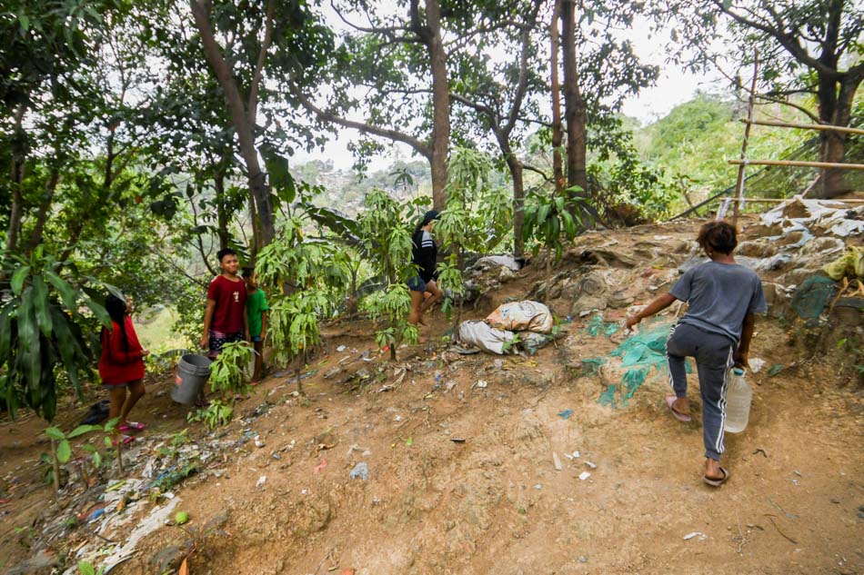 Waste pickers in Rizal appeal for food, money as many fight starvation amid Luzon lockdown 2