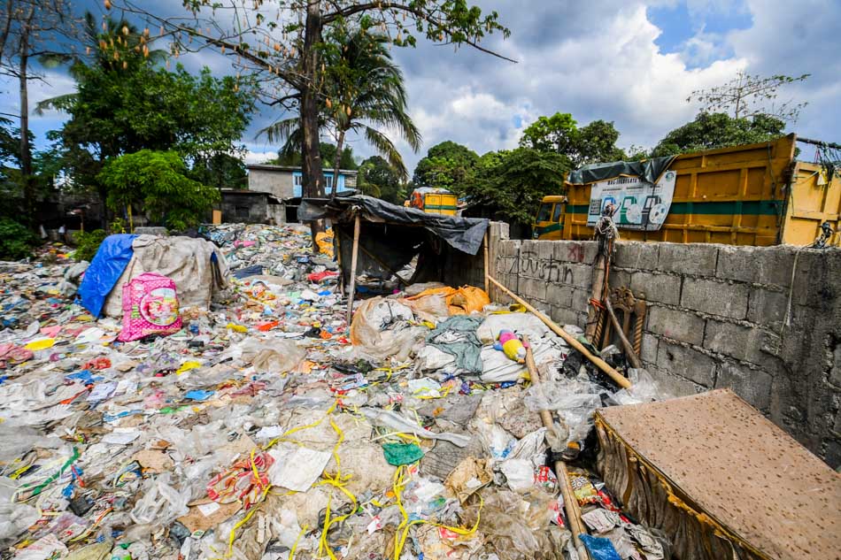 Waste pickers in Rizal appeal for food, money as many fight starvation amid Luzon lockdown 6