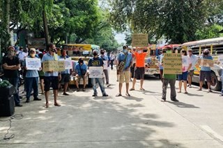 ‘Kaunting pagtingin lang’: Nagprotestang jeepney drivers sa UP may apela kay Duterte