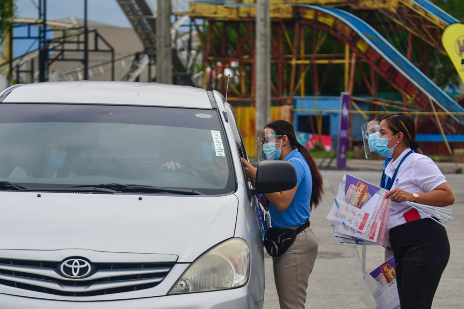 LOOK: SM Pampanga opens 1st drive-in theater amid COVID-19 pandemic 3