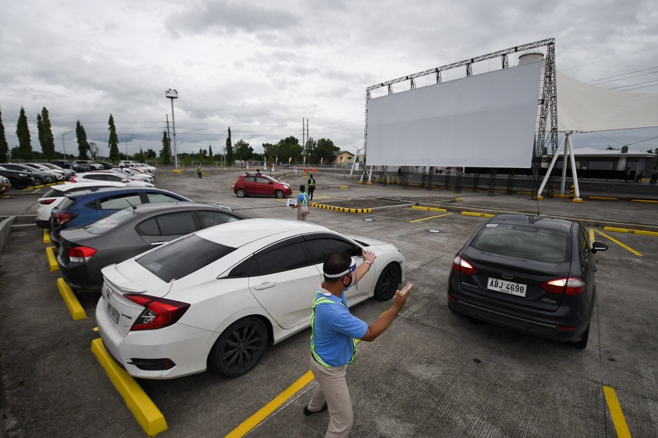 LOOK: SM Pampanga opens 1st drive-in theater amid COVID-19 pandemic 6