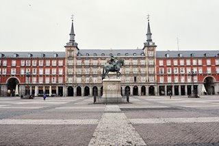 Partial virus lockdown in Madrid as US deaths near 200,000
