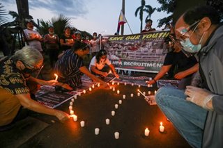 Grupong kontra-NPA nagsagawa ng candle lighting protest sa Quezon City