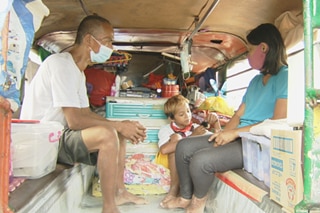 Jeep na tinitirhan ng ilang tsuper binaha noong Bagyong Ulysses