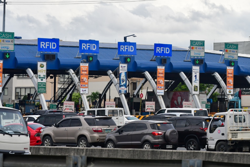 Senator seeks review of govt deals with toll operators due to RFID issues 1
