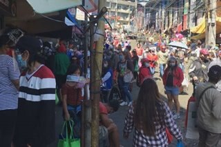 Mga turista dagsa sa Baguio City para salubungin ang 2021 kahit pandemya