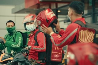 Paying tribute to delivery riders